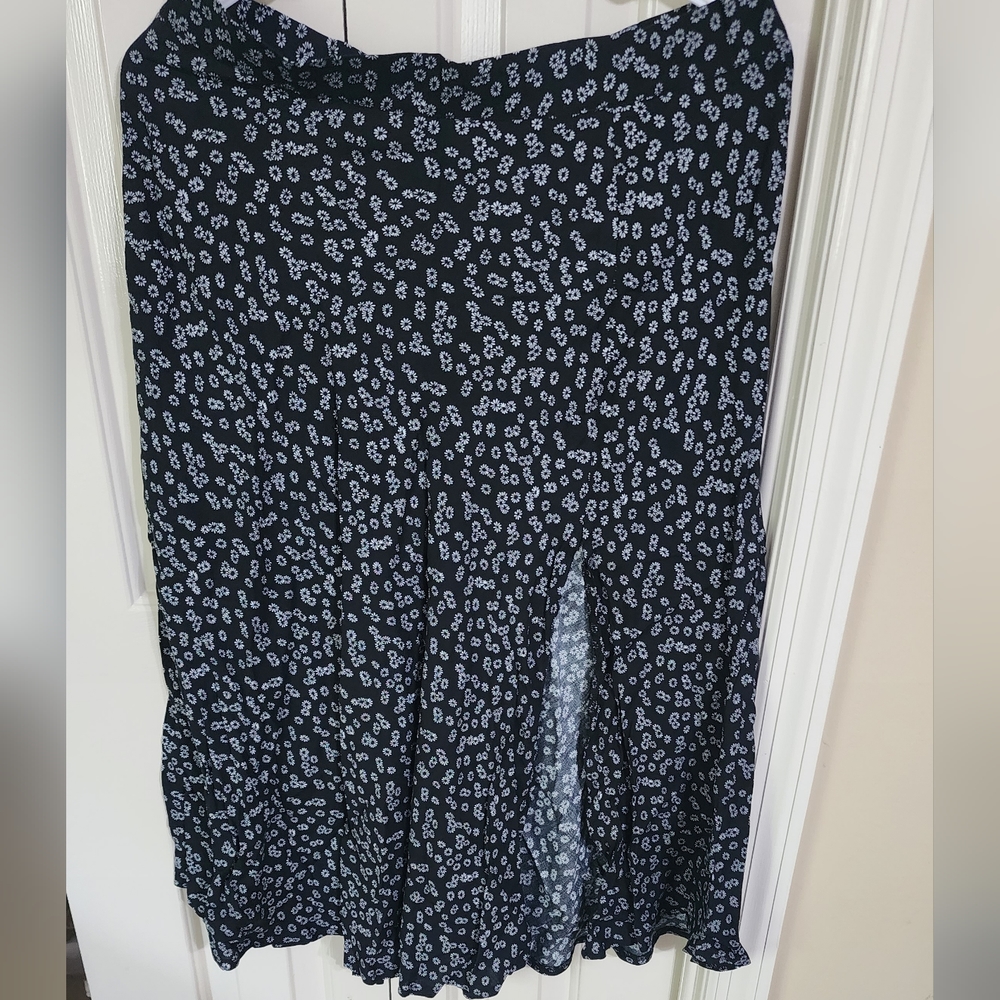 Front slit skirt
